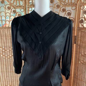 Vintage blouse 40's style/vibe